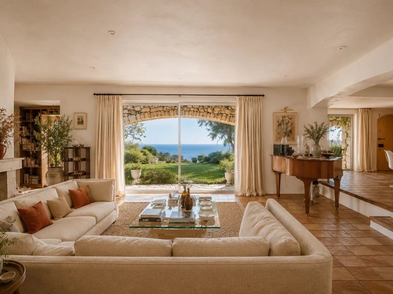 Villa for Sale in Tourrettes Sur Loup, Vence, St. Paul Area 10