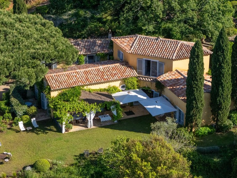 Villa for Sale in Gassin, St. Tropez, Grimaud Area 1