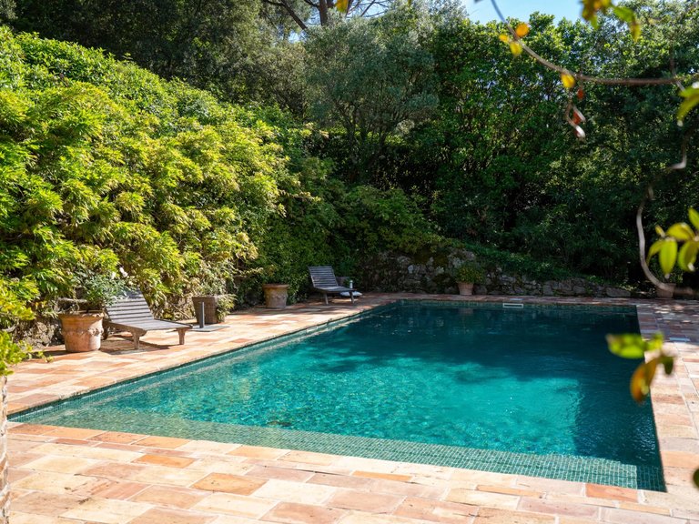 Villa for Sale in Gassin, St. Tropez, Grimaud Area 4