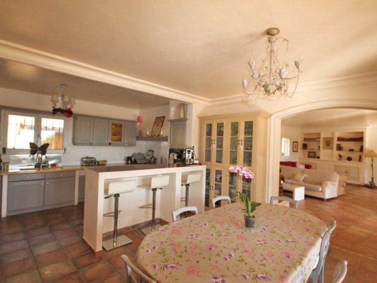 Villa for Sale in Le Rouret, Mougins, Valbonne, Grasse Area 7