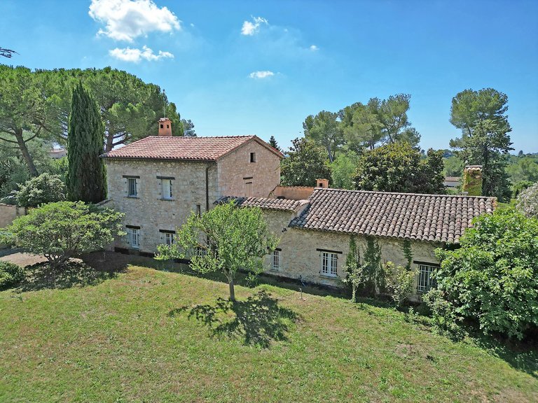 Villa for Sale in Le Rouret, Mougins, Valbonne, Grasse Area 1