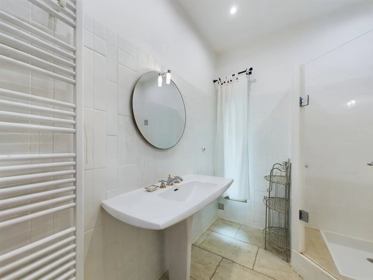 Villa for Sale in Le Rouret, Mougins, Valbonne, Grasse Area 19