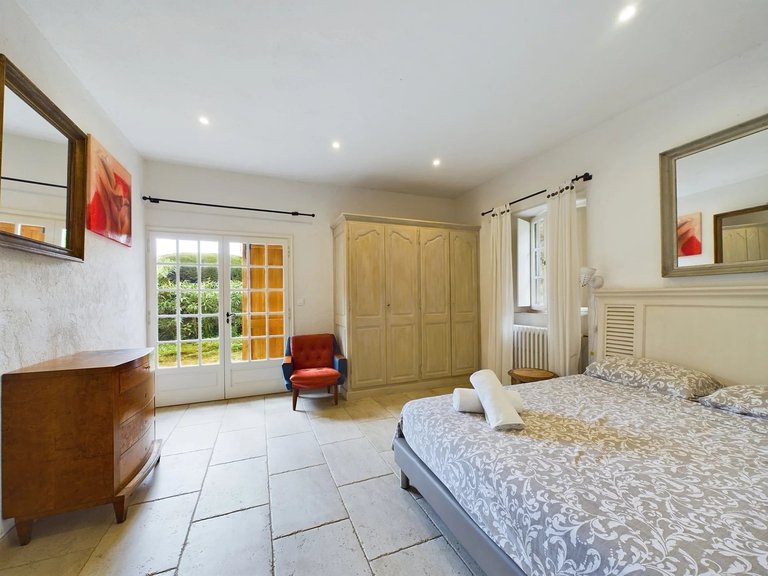 Villa for Sale in Le Rouret, Mougins, Valbonne, Grasse Area 20