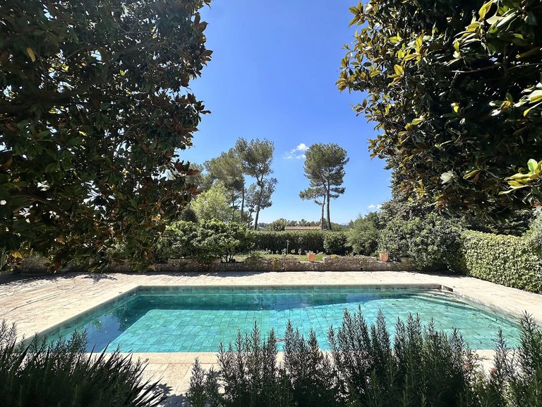 Villa for Sale in Le Rouret, Mougins, Valbonne, Grasse Area 8