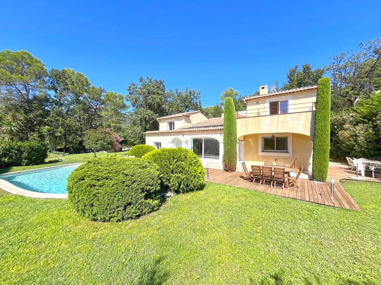 Villa for Sale in Roquefort Les Pins, Mougins, Valbonne, Grasse Area 1