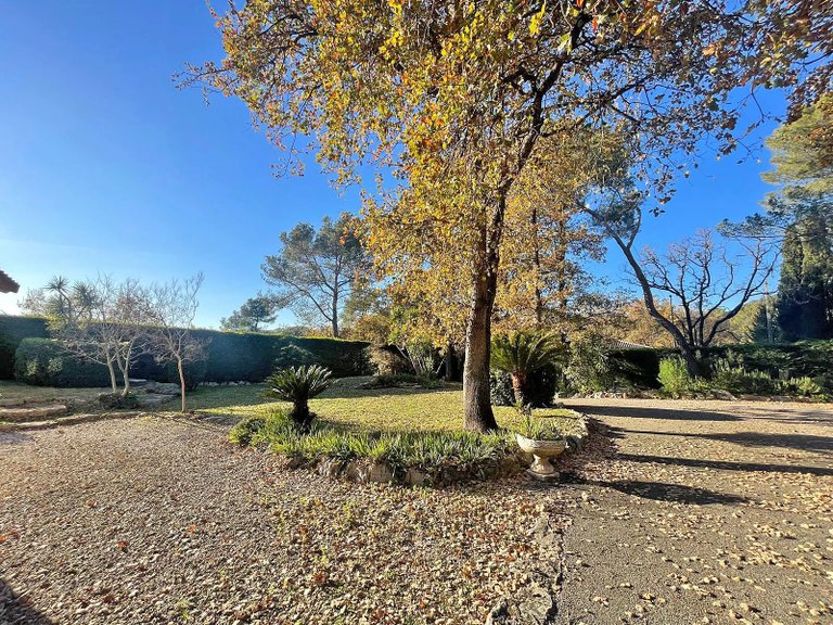 Villa for Sale in Roquefort Les Pins, Mougins, Valbonne, Grasse Area 16