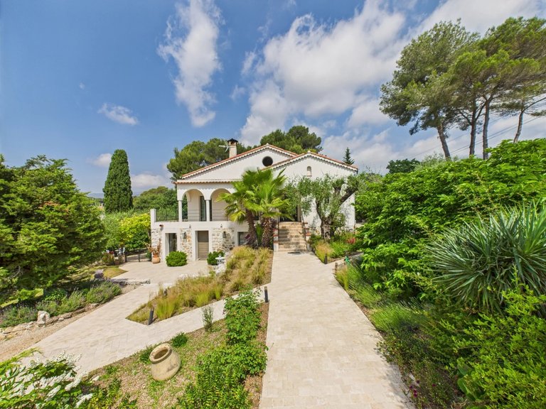 Villa for Sale in Roquefort Les Pins, Mougins, Valbonne, Grasse Area 2