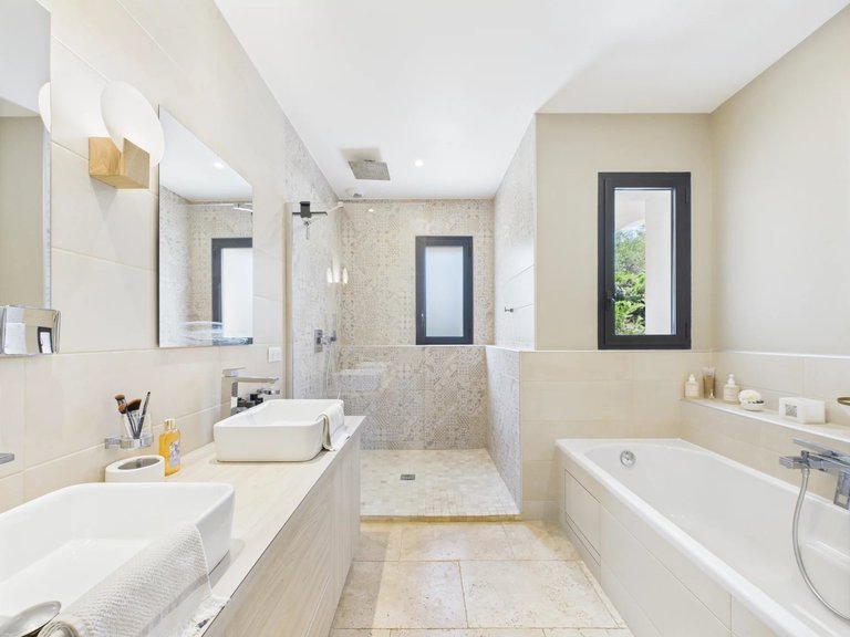Villa for Sale in Roquefort Les Pins, Mougins, Valbonne, Grasse Area 13