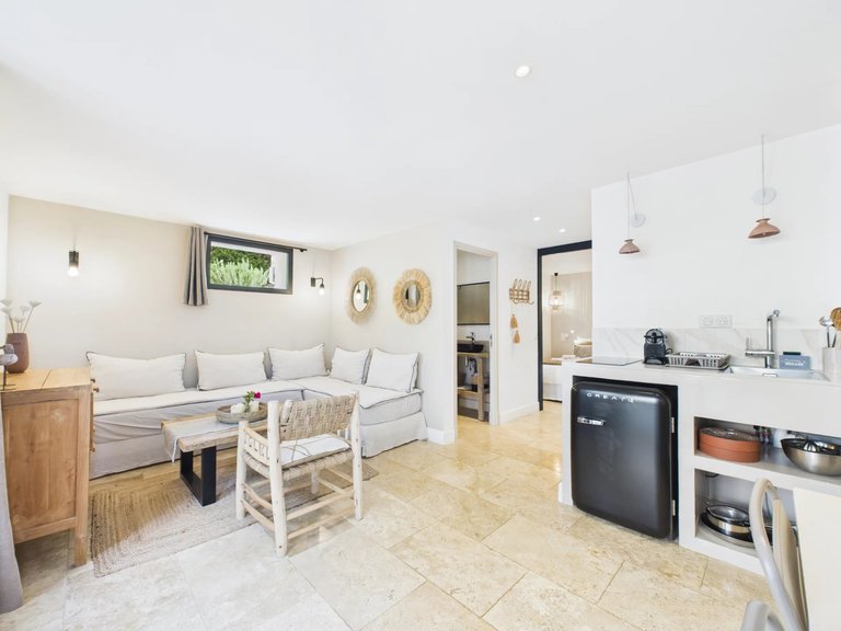 Villa for Sale in Roquefort Les Pins, Mougins, Valbonne, Grasse Area 15