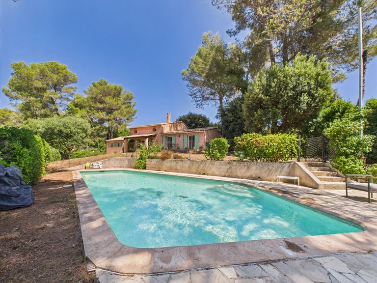 Villa for Sale in Valbonne, Mougins, Valbonne, Grasse Area 1