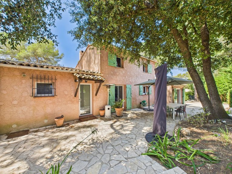 Villa for Sale in Valbonne, Mougins, Valbonne, Grasse Area 2