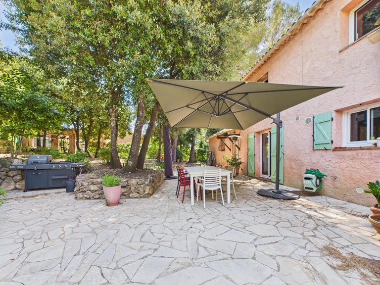 Villa for Sale in Valbonne, Mougins, Valbonne, Grasse Area 3