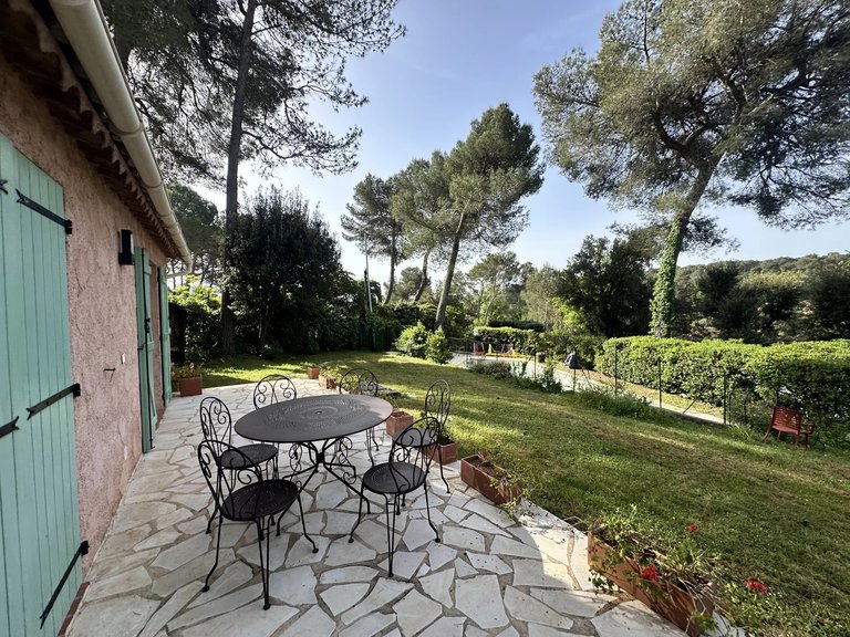 Villa for Sale in Valbonne, Mougins, Valbonne, Grasse Area 5