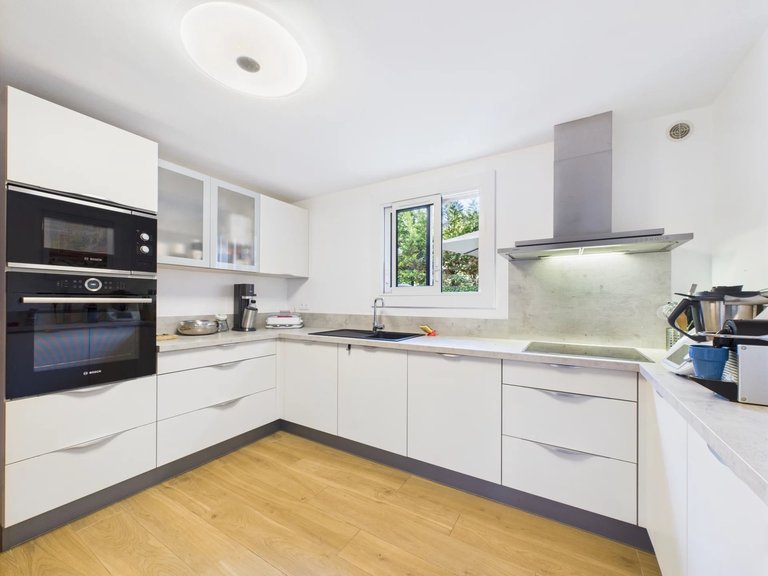 Villa for Sale in Valbonne, Mougins, Valbonne, Grasse Area 6