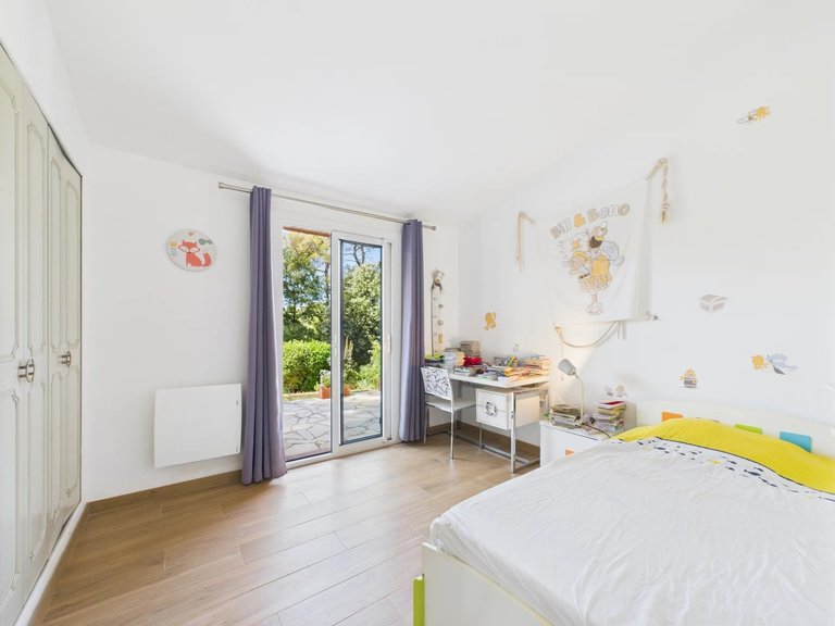 Villa for Sale in Valbonne, Mougins, Valbonne, Grasse Area 10