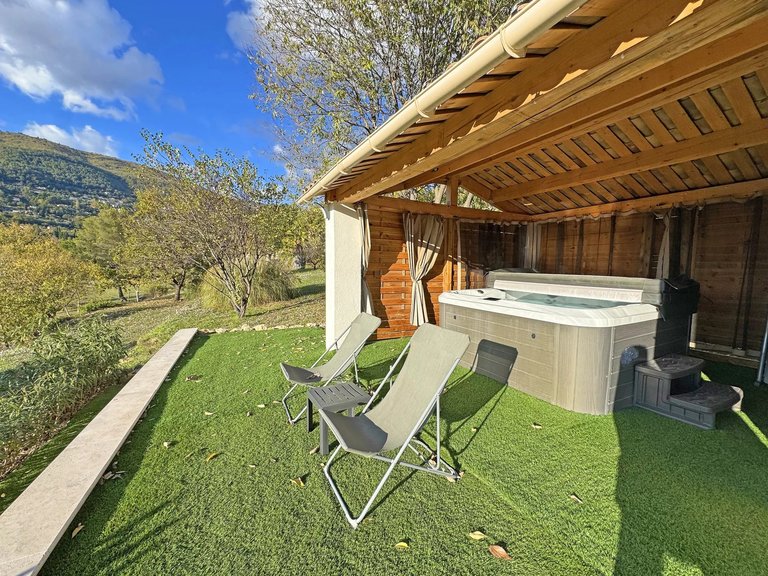 Villa for Sale in Grasse, Mougins, Valbonne, Grasse Area 3