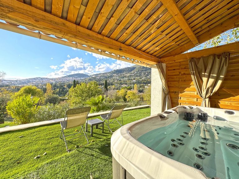 Villa for Sale in Grasse, Mougins, Valbonne, Grasse Area 4