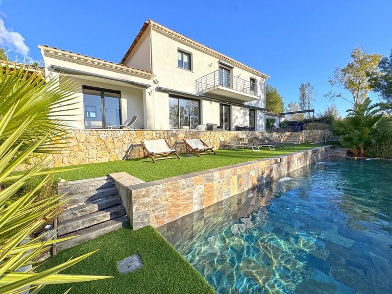 Villa for Sale in Grasse, Mougins, Valbonne, Grasse Area 5