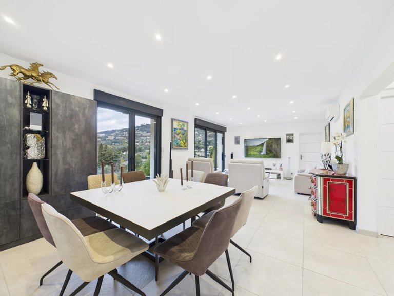 Villa for Sale in Grasse, Mougins, Valbonne, Grasse Area 8