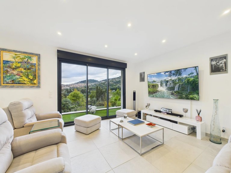 Villa for Sale in Grasse, Mougins, Valbonne, Grasse Area 9