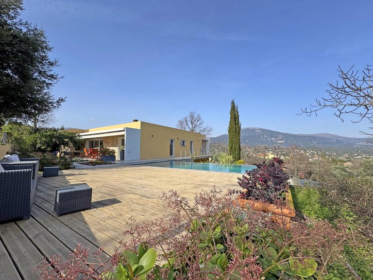 Villa for Sale in Le Rouret, Mougins, Valbonne, Grasse Area 1