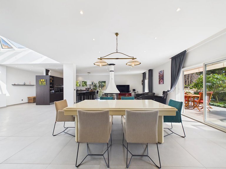 Villa for Sale in Le Rouret, Mougins, Valbonne, Grasse Area 12