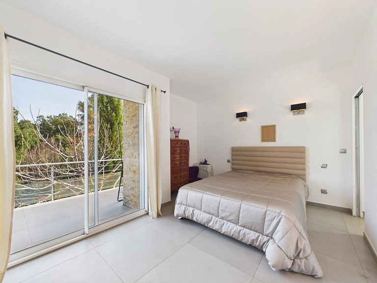 Villa for Sale in Le Rouret, Mougins, Valbonne, Grasse Area 15