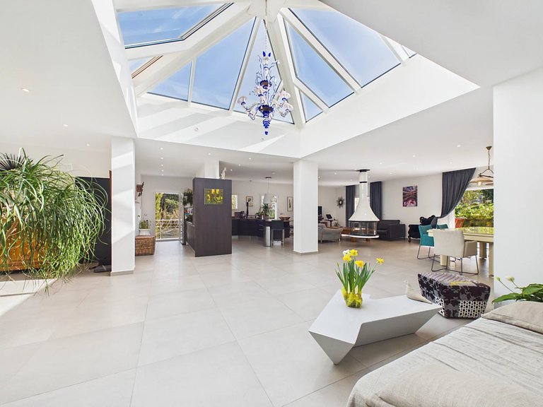 Villa for Sale in Le Rouret, Mougins, Valbonne, Grasse Area 5