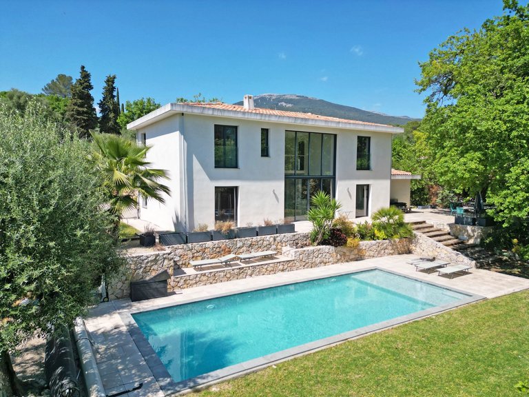 Villa for Sale in Roquefort Les Pins, Mougins, Valbonne, Grasse Area 1