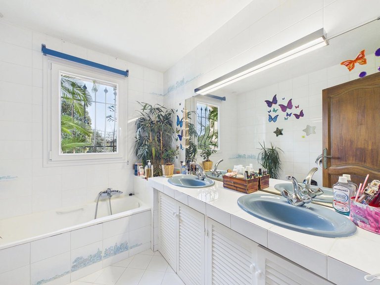 Villa for Sale in Roquefort Les Pins, Mougins, Valbonne, Grasse Area 11