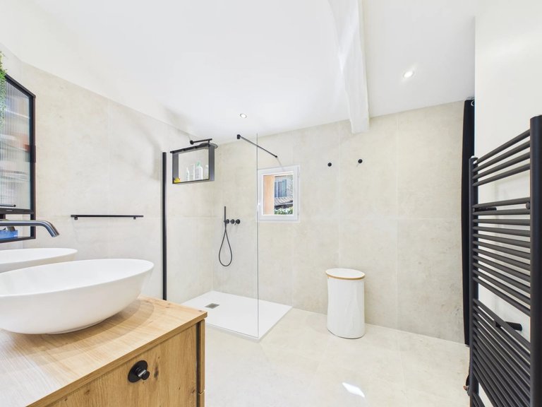 Villa for Sale in Le Rouret, Mougins, Valbonne, Grasse Area 19