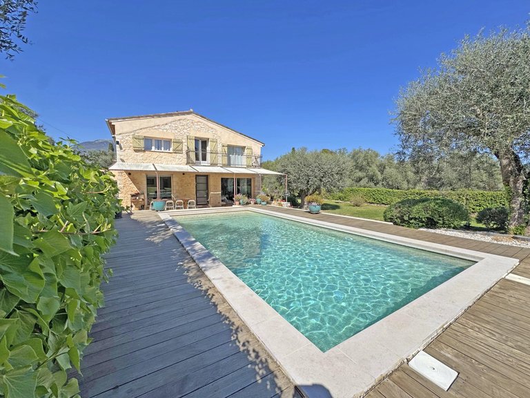 Villa for Sale in Le Rouret, Mougins, Valbonne, Grasse Area 4