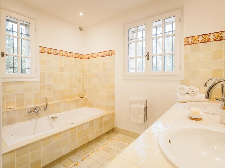 Villa for Sale in Roquefort Les Pins, Mougins, Valbonne, Grasse Area 15
