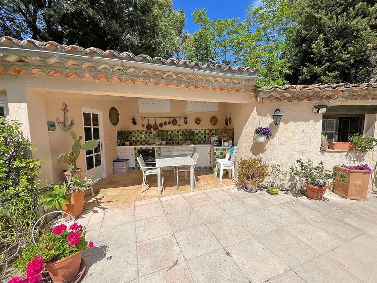 Villa for Sale in Roquefort Les Pins, Mougins, Valbonne, Grasse Area 18