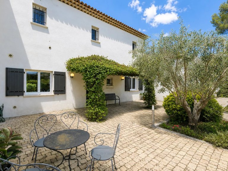 Villa for Sale in Roquefort Les Pins, Mougins, Valbonne, Grasse Area 12
