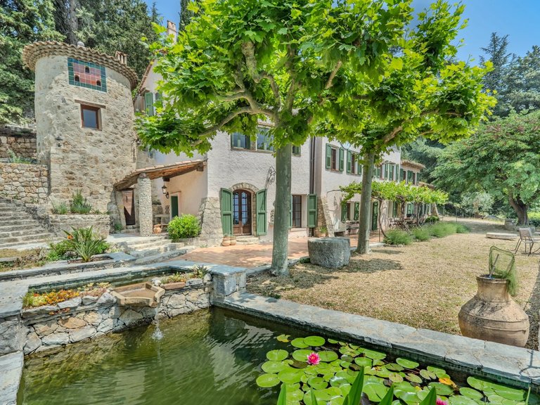 Villa for Sale in Grasse, Mougins, Valbonne, Grasse Area 1