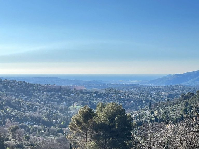 Villa for Sale in Grasse, Mougins, Valbonne, Grasse Area 4