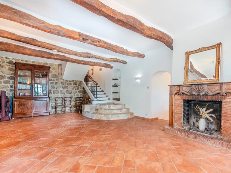 Villa for Sale in Grasse, Mougins, Valbonne, Grasse Area 8