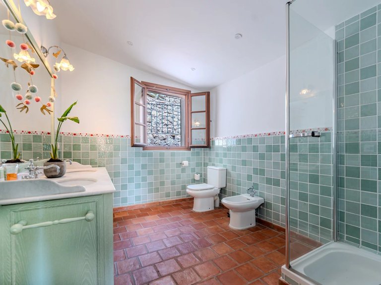 Villa for Sale in Grasse, Mougins, Valbonne, Grasse Area 18