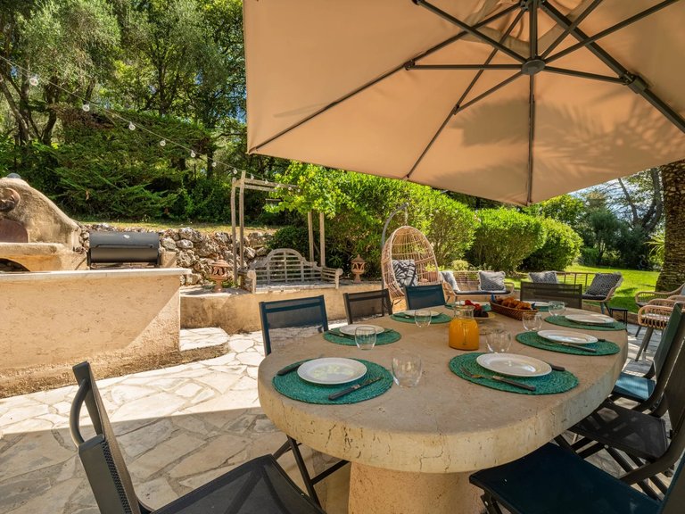 Villa for Sale in Chateauneuf Grasse, Mougins, Valbonne, Grasse Area 3