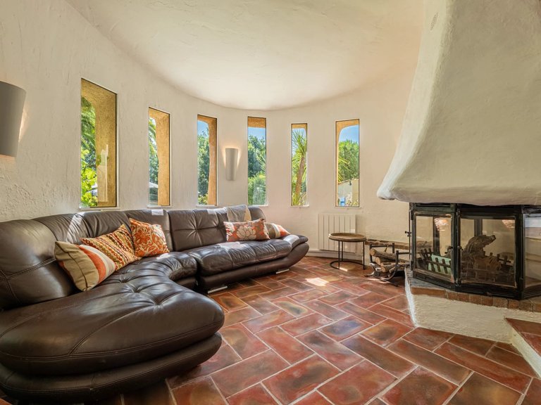 Villa for Sale in Chateauneuf Grasse, Mougins, Valbonne, Grasse Area 4