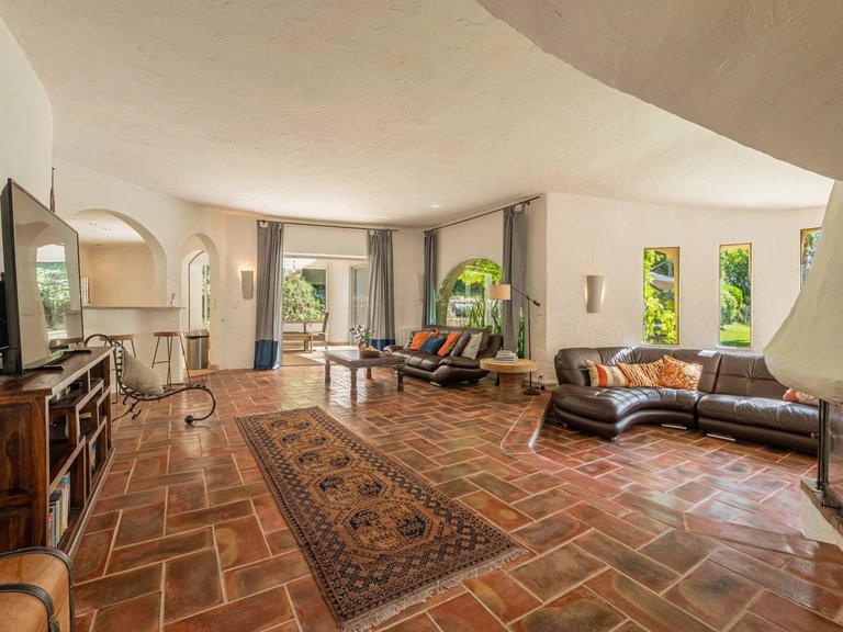 Villa for Sale in Chateauneuf Grasse, Mougins, Valbonne, Grasse Area 5