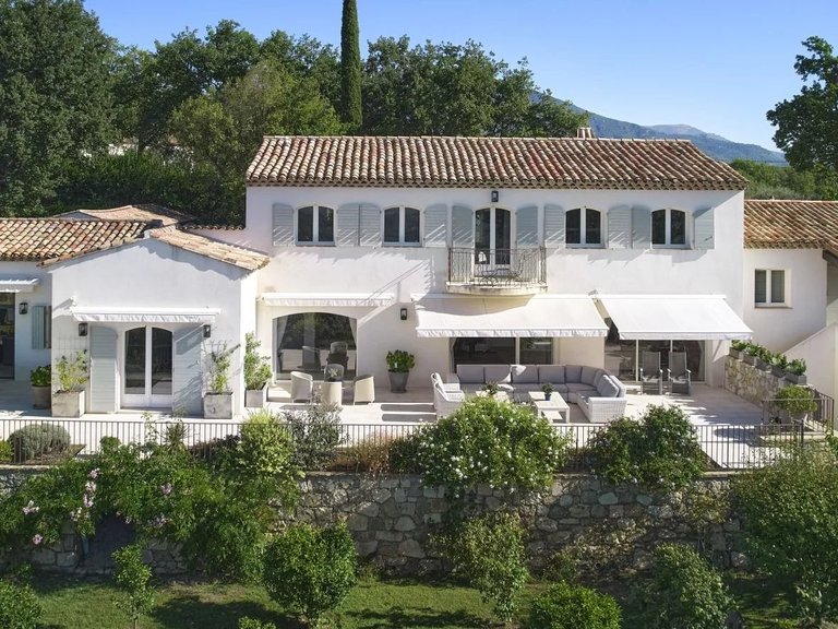 Villa for Sale in Chateauneuf Grasse, Mougins, Valbonne, Grasse Area 1