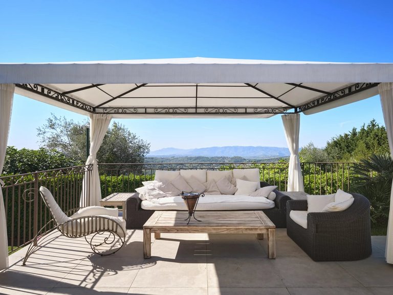 Villa for Sale in Chateauneuf Grasse, Mougins, Valbonne, Grasse Area 8