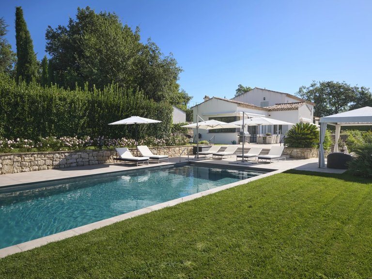Villa for Sale in Chateauneuf Grasse, Mougins, Valbonne, Grasse Area 4