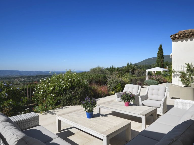 Villa for Sale in Chateauneuf Grasse, Mougins, Valbonne, Grasse Area 9