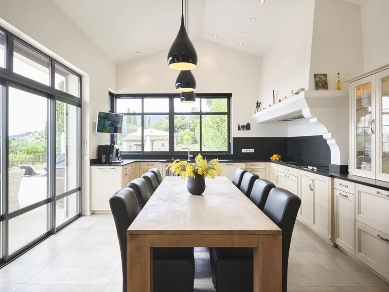 Villa for Sale in Chateauneuf Grasse, Mougins, Valbonne, Grasse Area 10