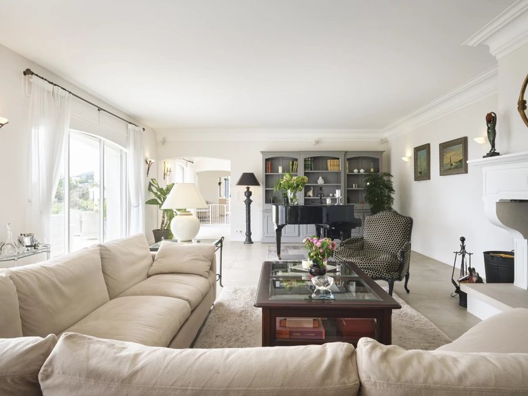 Villa for Sale in Chateauneuf Grasse, Mougins, Valbonne, Grasse Area 14