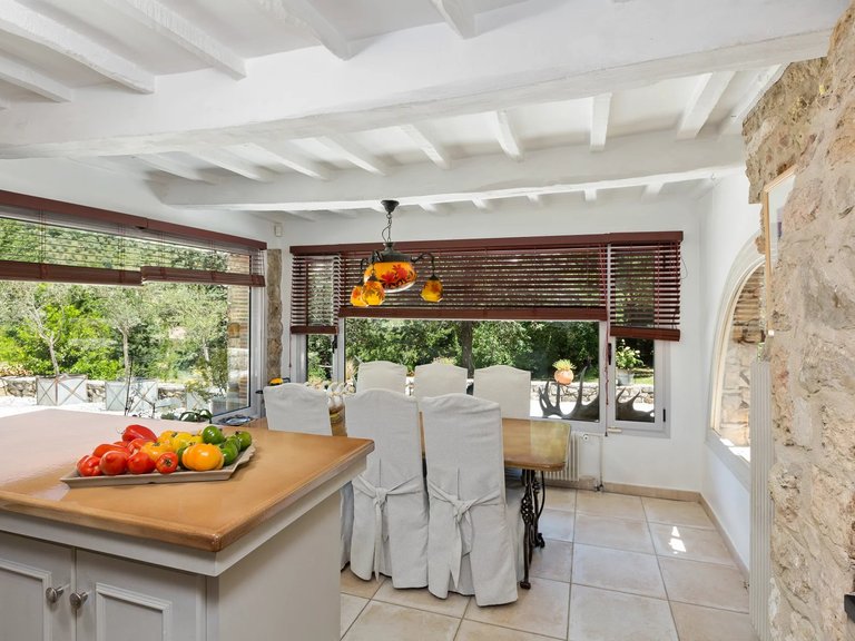 Villa for Sale in Opio, Mougins, Valbonne, Grasse Area 6