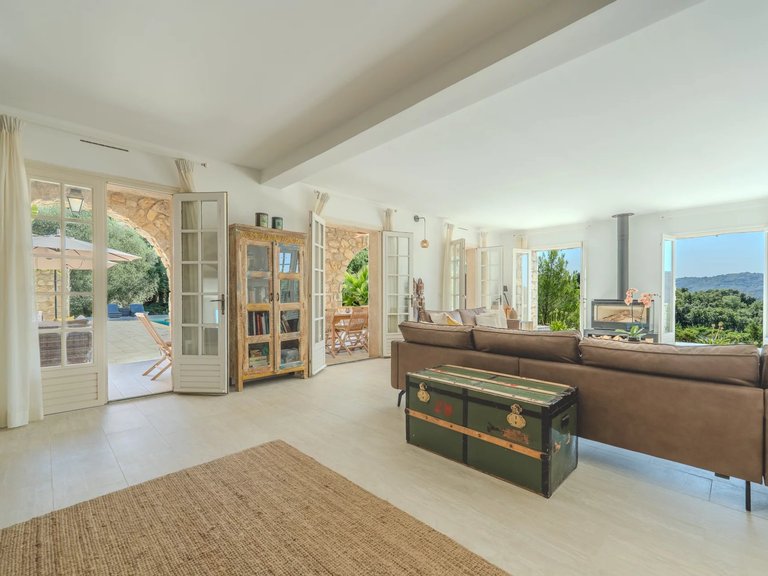 Villa for Sale in Peymeinade, Mougins, Valbonne, Grasse Area 13